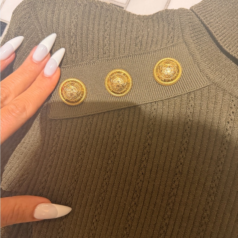 Balmain Olive Green Ribbed Turtleneck Gold Button Shoulder Sweater EU 34 - Picture 7 of 14